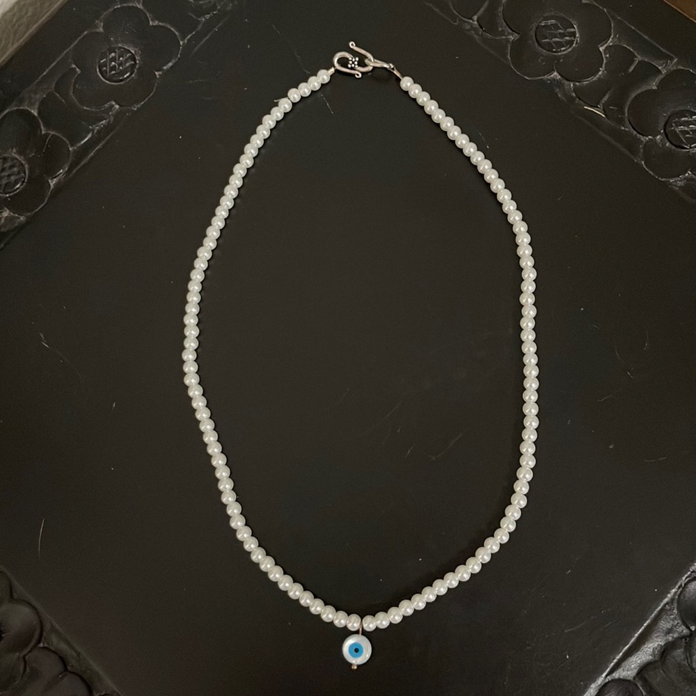 EVIL EYE WHITE BEADED NECKLACE